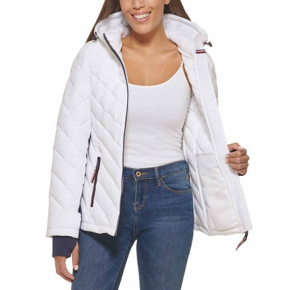 Like New Women Size Small Tommy Hilfiger Packable Hooded Puffer Jacket In white - Picture 5 of 16